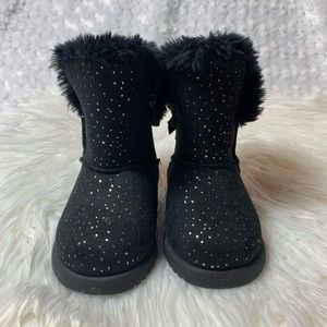 Black toddler boots size 6